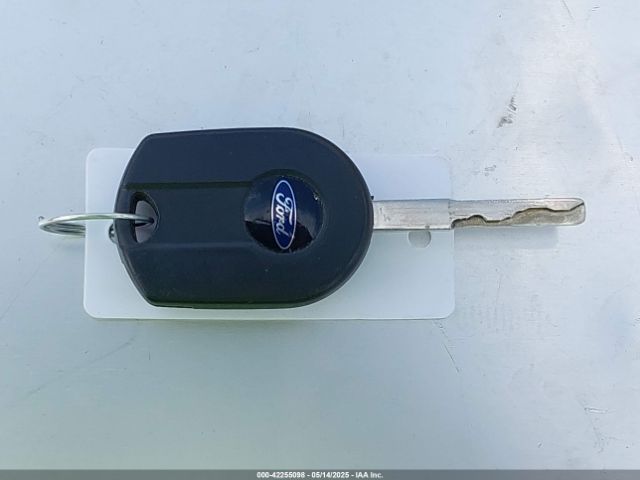 1FMCU9GDXJUC38393 Ford ESCAPE SE