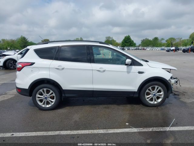 1FMCU9GDXJUC38393 Ford ESCAPE SE