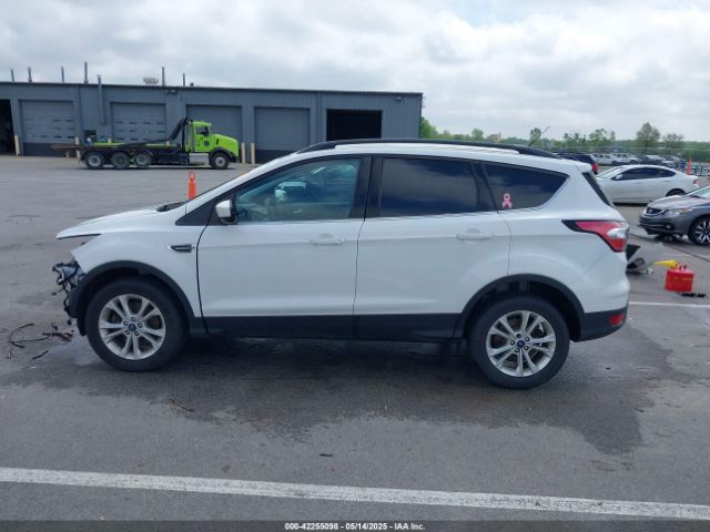 1FMCU9GDXJUC38393 Ford ESCAPE SE