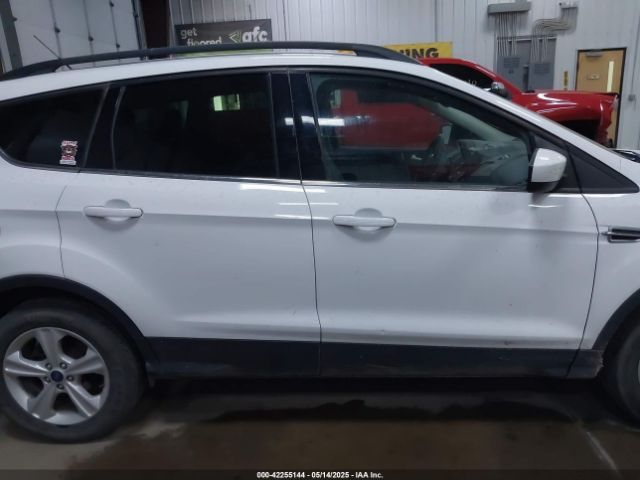 1FMCU9G99GUB22817 Ford ESCAPE SE