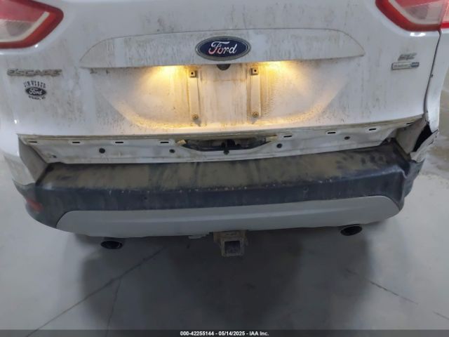 1FMCU9G99GUB22817 Ford ESCAPE SE