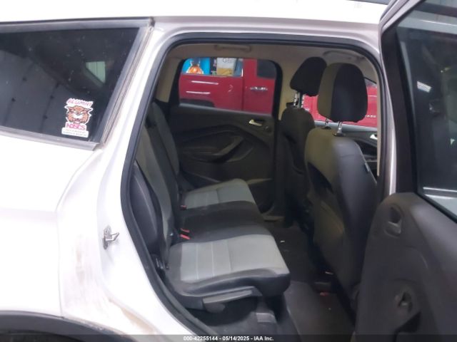 1FMCU9G99GUB22817 Ford ESCAPE SE