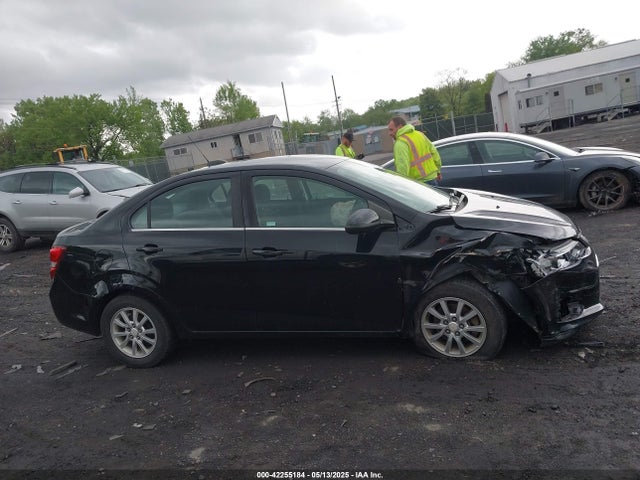 1G1JD5SG7J4117061 Chevrolet Sonic Lt Auto