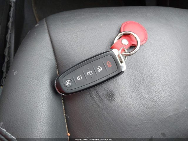 1FMCU9J92FUA35901 Ford Escape Titanium