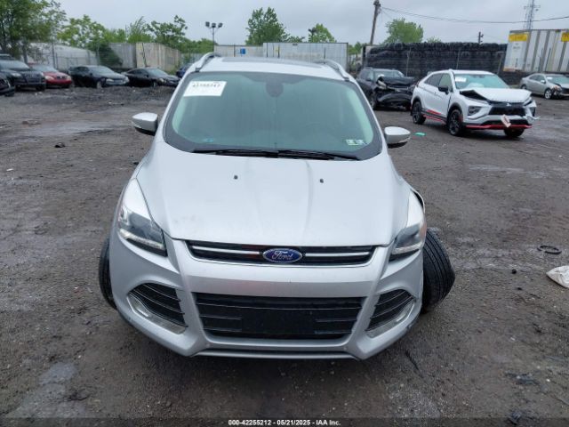 1FMCU9J92FUA35901 Ford Escape Titanium