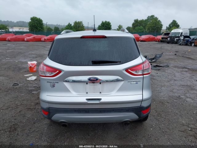 1FMCU9J92FUA35901 Ford Escape Titanium