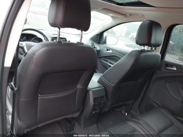 1FMCU9J92FUA35901 Ford Escape Titanium
