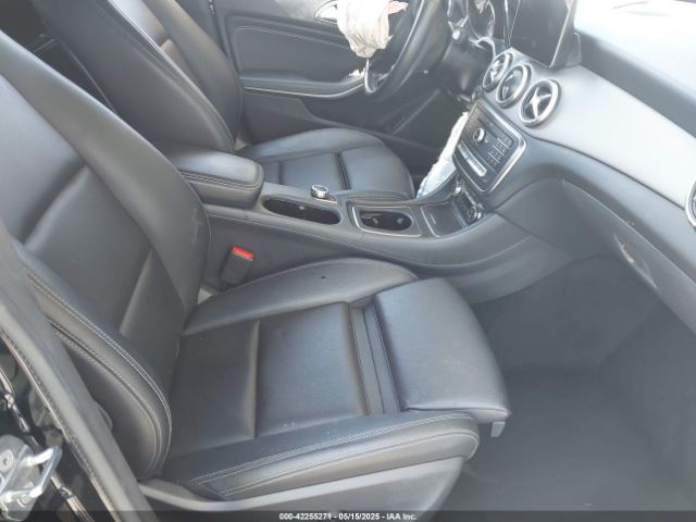 WDDSJ4EB9JN663715 Mercedes-Benz CLA 250