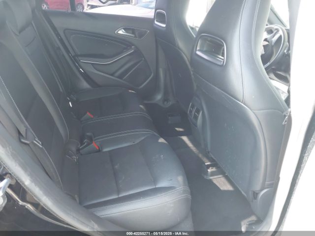 WDDSJ4EB9JN663715 Mercedes-Benz CLA 250