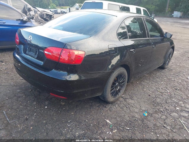 3VW2K7AJ4EM440677 Volkswagen Jetta 2.0l S