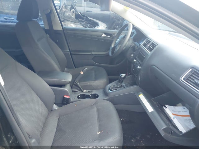 3VW2K7AJ4EM440677 Volkswagen Jetta 2.0l S