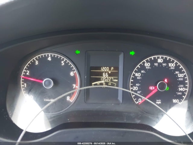 3VW2K7AJ4EM440677 Volkswagen Jetta 2.0l S