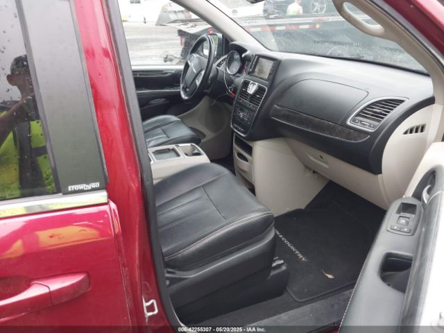 2C4RC1BG0ER325856 Chrysler Town and Country