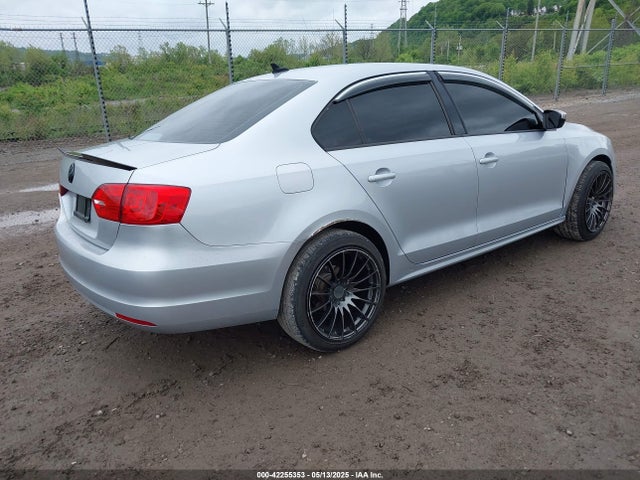 3VWD07AJ3EM252408 Volkswagen Jetta 1.8t Se