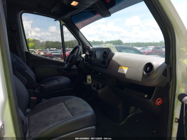 2024 MERCEDES-BENZ SPRINTER 2500 W1Y4KBHY5RT187258 Photo 4