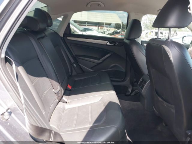 1VWBP7A35EC002125 Volkswagen Passat 2.5l Se