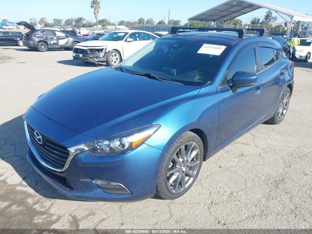 Mazda py 2018 3MZBN1L32JM271384 Image 2