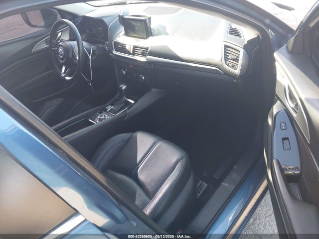 Mazda py 2018 3MZBN1L32JM271384 Image 5