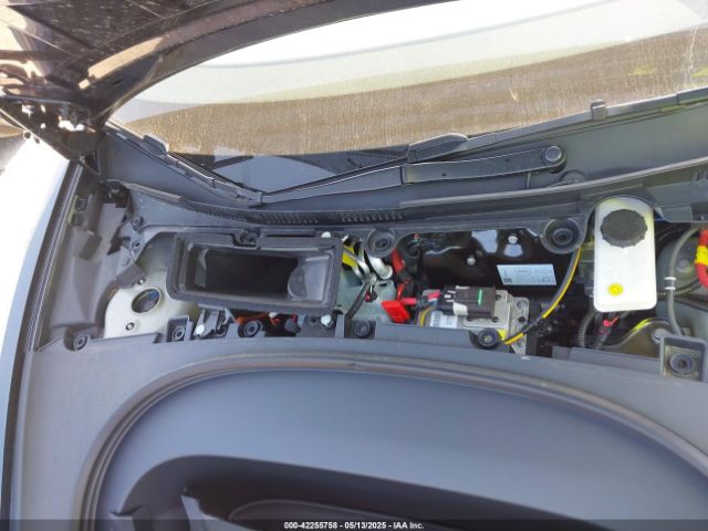 2025 TESLA MODEL 3 5YJ3E1EB6SF924607 Photo 9