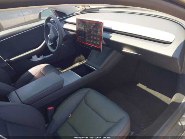 2025 TESLA MODEL 3 5YJ3E1EB6SF924607 Photo 4