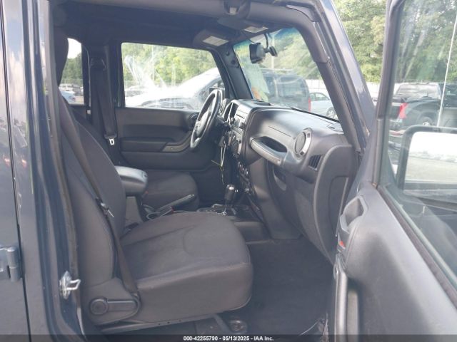 2017 JEEP WRANGLER UNLIMITED 1C4BJWDG6HL555402 Photo 4