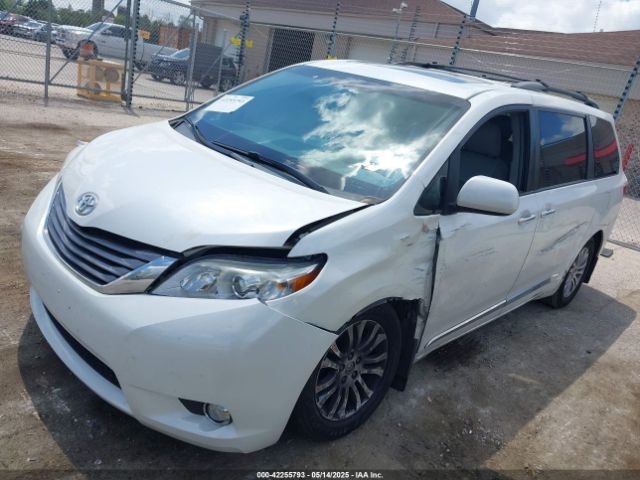 5TDYK3DC4GS702638 Toyota Sienna Xle 8 Passenger