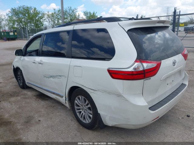 5TDYK3DC4GS702638 Toyota Sienna Xle 8 Passenger