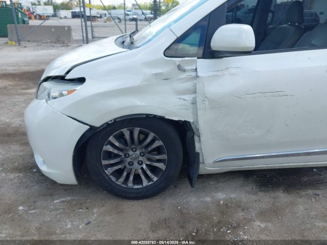 5TDYK3DC4GS702638 Toyota Sienna Xle 8 Passenger