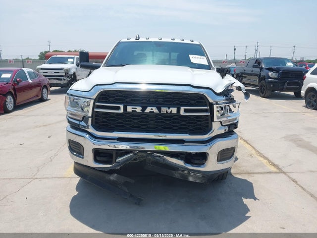RAM 2022 2022 3C6UR5CJ2NG372068 Image 12