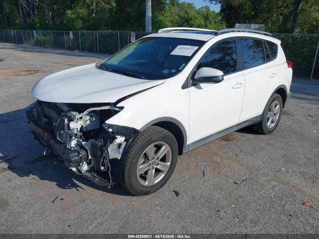 2T3WFREV1FW223735 Toyota Rav4 Xle