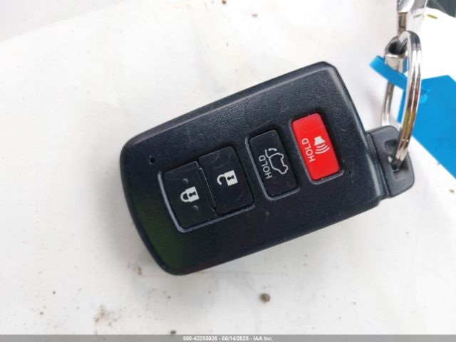 2T3RFREVXHW663162 Toyota Rav4 Xle
