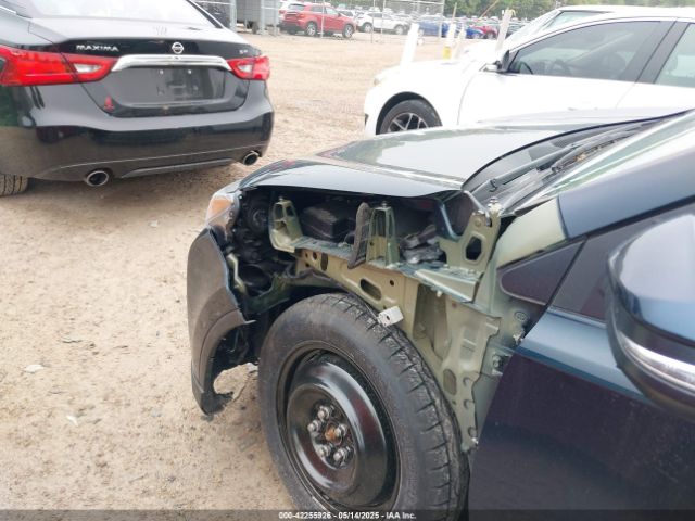 2T3RFREVXHW663162 Toyota Rav4 Xle