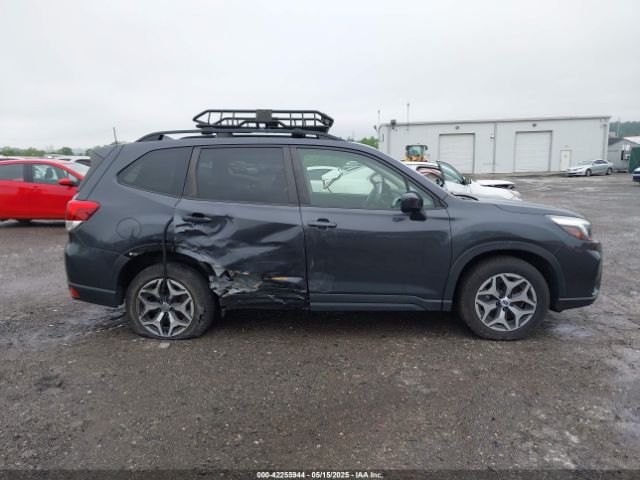 JF2SKAEC3KH512594 Subaru Forester Premium