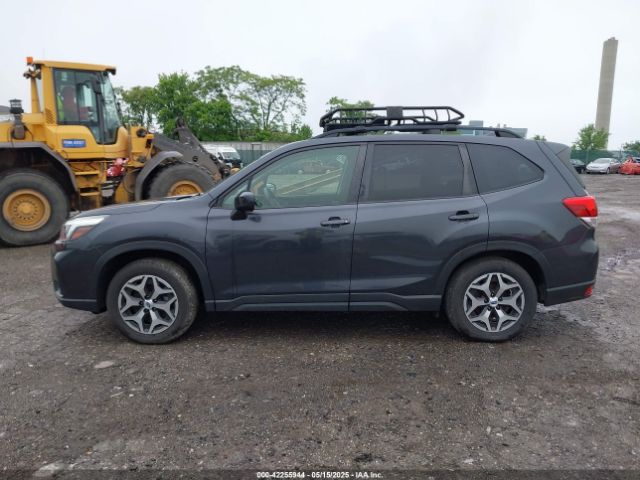 JF2SKAEC3KH512594 Subaru Forester Premium