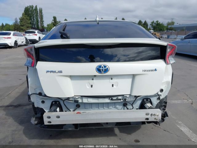 JTDKARFU7H3045872 Toyota Prius Three Touring