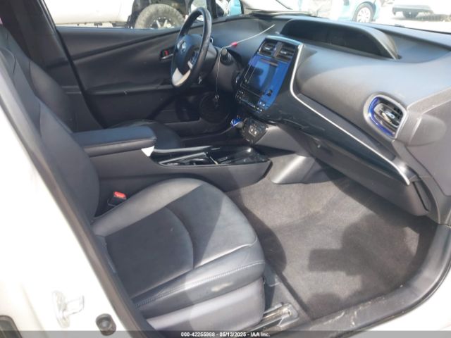 JTDKARFU7H3045872 Toyota Prius Three Touring