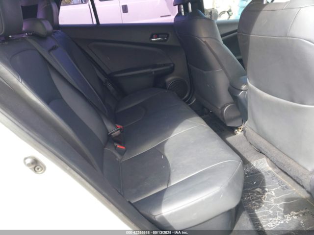 JTDKARFU7H3045872 Toyota Prius Three Touring