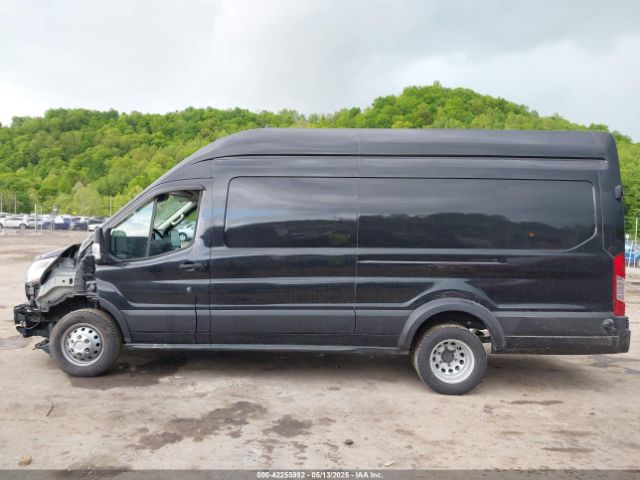 1FTBF4UG4NKA60882 Ford Transit-350 Cargo Van
