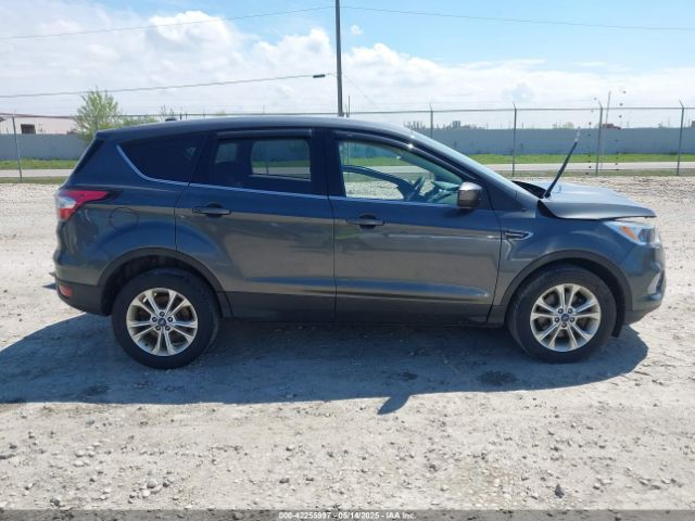 1FMCU9G93HUC88980 Ford ESCAPE SE