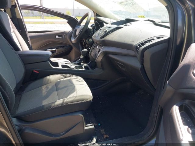 1FMCU9G93HUC88980 Ford ESCAPE SE