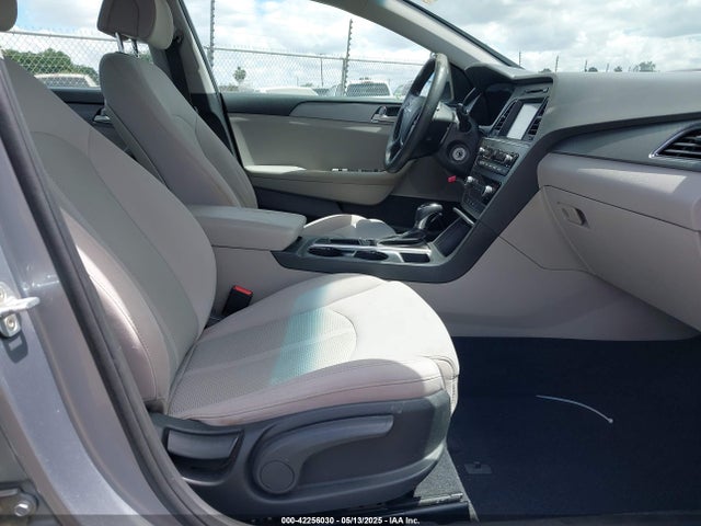 5NPE24AF7HH562938 Hyundai SONATA SE