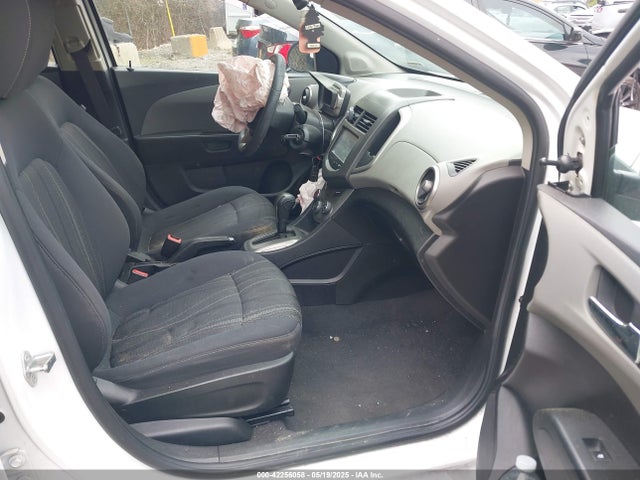 1G1JC5SG8G4181086 Chevrolet Sonic Lt Auto