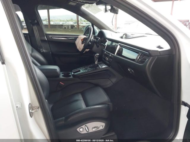 2021 PORSCHE MACAN WP1AF2A51MLB60822 Photo 4