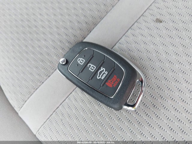 5NPE24AF5HH562503 Hyundai 2017