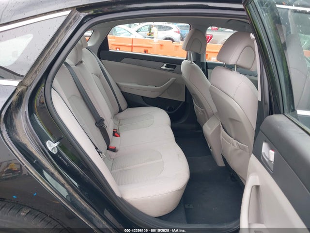 5NPE24AF5HH562503 Hyundai 2017