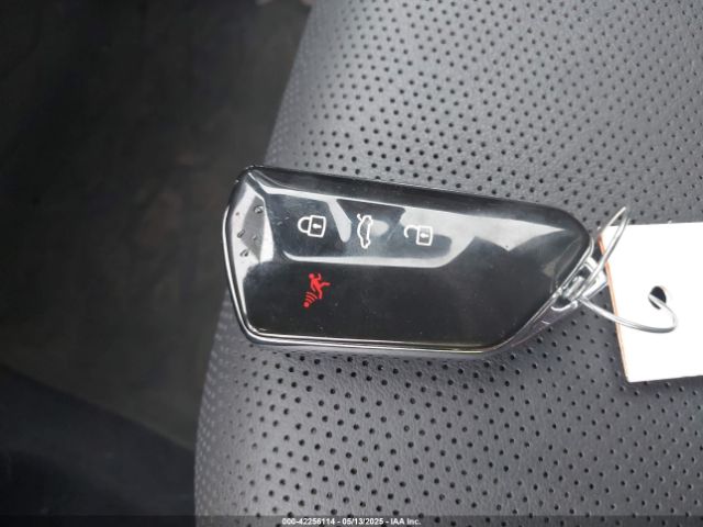2023 VOLKSWAGEN ID.4 1V25MPE82PC026625 Photo 10