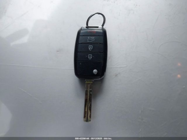 KNDJN2A27F7805351 KIA Soul