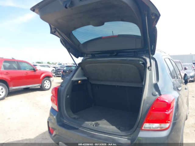 KL7CJLSB2JB626145 Chevrolet Trax Lt