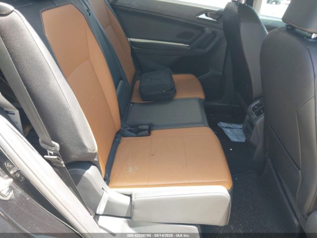 2018 VOLKSWAGEN TIGUAN 3VV3B7AX3JM126154 Photo 7