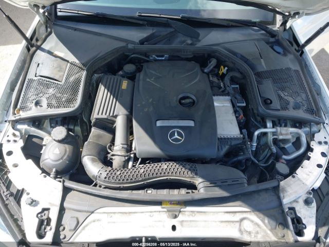 55SWF4JB4GU148033 Mercedes-Benz C 300 Luxury/sport